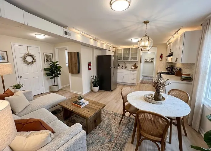 Casa Pilsen Garden Retreat